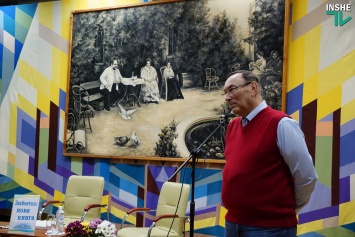 Директор Николаевского зоопарка презентовал уникальный фотоальбом, посвященный почти 120-летней истории заведения (ФОТО)