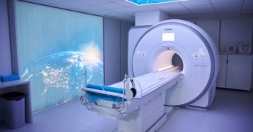 Геннадий Кернес открыл диагностический центр с МРТ последнего образца