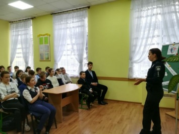 Одесские школьники присоединились к Всеукраинской акции «16 дней против насилия»