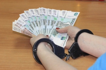 Ялтинцу грозит уголовное дело за взятку в 30 тысяч рублей
