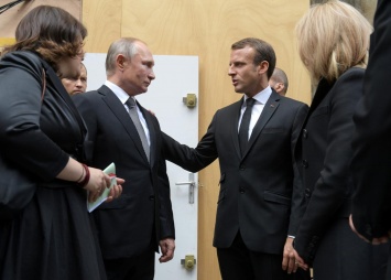 "Посредник в Украине, а в Африке соперник": французский политолог объяснил линию Макрона по РФ
