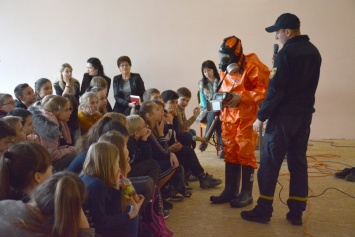 Николаевским школьникам рассказали, что делать в случае радиационной угрозы