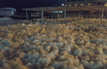 Одесские пляжи не узнать после шторма: в шоке вся сеть - такого вы еще не видели (фото)