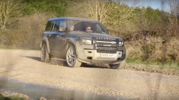 Land Rover показал, что новый Defender является настоящим внедорожником (ВИДЕО)