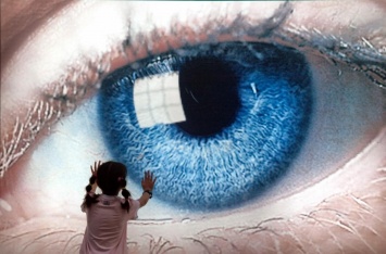В Южной Корее изобрели контактные линзы для диагностики болезней глаз