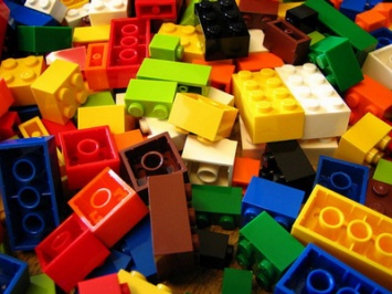 Инженер создал уникальный сортировщик кубиков LEGO [ВИДЕО]