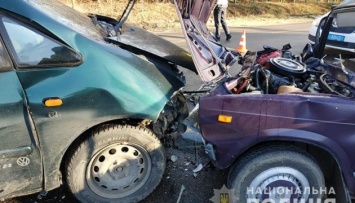 На Тернопольщине в ДТП попали два авто и школьный автобус, есть погибший