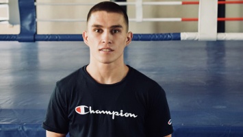 Сергей Аксенов поздравил крымского спортсмена, ставшего чемпионом России по боксу среди молодежи