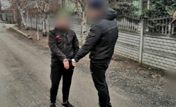 На Днепропетровщине 18-летний парень напал на школьника и ограбил его