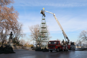 Возле главной городской елки Одессы поселят персонажей из «Щелкунчика»