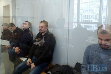 Суды по Майдану: экс-беркутовцев посторно не выпустили из-под стражи