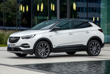 Европейцы упростили гибридный Opel Grandland X