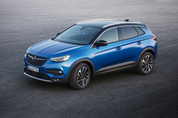 Opel назвал цены на две первые модели для России