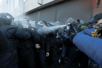 В полиции со своей стороны прокомментировали жестокое столкновение под Радой с активистами