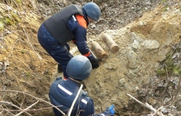 В Одесской области на школьном стадионе нашли три артснаряда