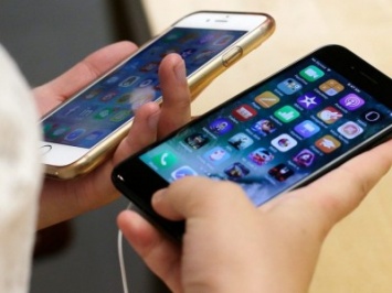 Эксперты назвали среднюю цену смартфона в России