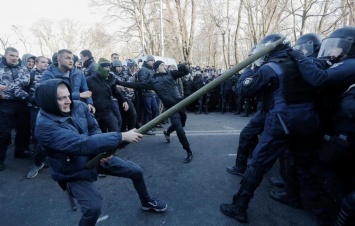 Столкновения под Радой: экс-нардеп озвучил тревожный прогноз