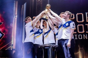 AOC продлила контракт на сотрудничество с киберспортсменами из G2 Esports