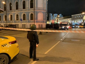 В Москве под зданием ФСБ перестрелка