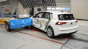 VW Golf восьмого поколения может кидаться пассажирами (ВИДЕО)