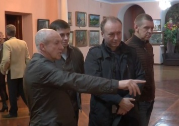 Харьковский ветеран МВД собрал уникальную коллекцию полицейских шевронов (видео)