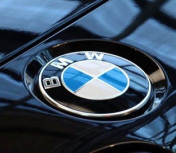BMW жестко подколола Илона Маска в Twitter