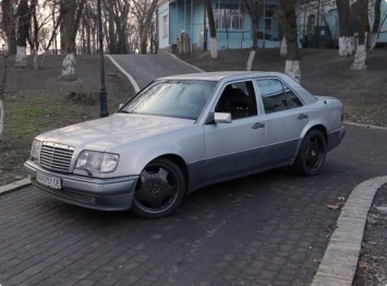 Уникальный «Волк» Януковича. Возможно единственный в мире Mercedes Benz Е500 (ВИДЕО)