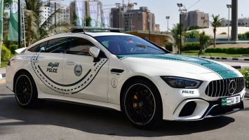 Полиция Дубая приобрела четырехдверный суперкар Mercedes-AMG GT 63 S