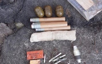 У жителя Черниговской области изъяли гранаты и взрывчатку