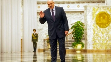 Зеленского привели к власти, чтобы он повторил путь Лукашенко в Беларуси, - Бессмертный