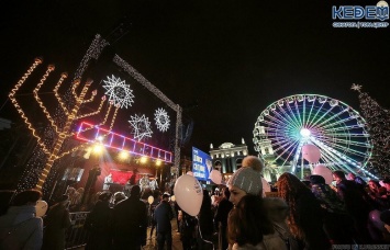 На Контрактовой площади в Киеве зажгли первые ханукальные свечи, - ФОТО