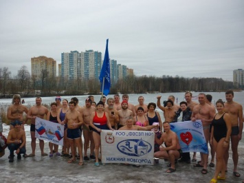 Нижегородские моржи разыграли Кубок чемпионата по зимнему плаванию