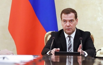 Россия готова отменить санкции против Украины: Медведев назвал условие