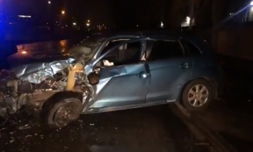 В Киеве пьяная женщина устроила аварию, пострадали 6 пассажиров маршрутки