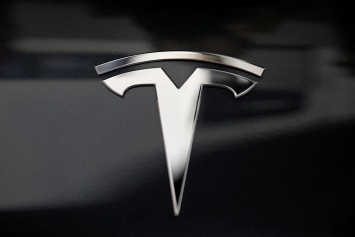 Акции Tesla взлетели до нового рекорда
