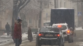 Украину уже заметает снегом: появились первые фото стихии