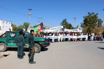 В Афганистане талибы похитили 27 участников шествия за мир