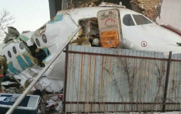"Кричали, что может взорваться": очевидцы рассказали детали авиакатастрофы в Казахстане