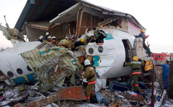 Крушение самолета в Казахстане: жертвой стал военный топ-чиновник, начато следствие