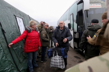 СМИ об обмене пленными: Киеву отдали 81 человека, ОРДЛО - 139