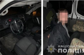 Угоном элитных машин в Одессе промышляли бывшие полицейские