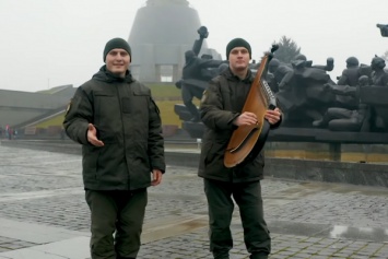 ''Пусть дома наполнятся миром!'' Нацгвардейцы опубликовали трогательный кавер ''Щедрыка''