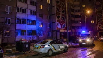 Киевлянка развешивала белье и выпала из окна 13 этажа