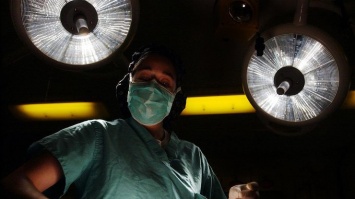 Хирург сжег пациентку во время операции