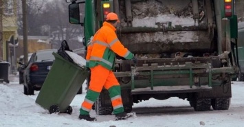 В новогодние каникулы мусор в Симферополе обещают убирать в усиленном режиме