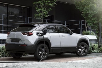 Mazda назвала электрокары с большим запасом хода вредными для экологии