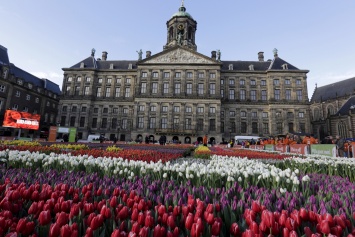 Нидерланды официально отказались от "Голландии"