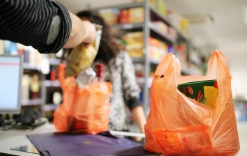 В Таиланде запретили пластиковые пакеты в крупных магазинах