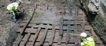 В парке Стокгольма раскопали старинный корабль