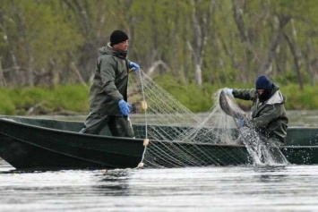 В Николаеве поймали двух рыбаков, нанесших убыток на более чем 1000 гривен